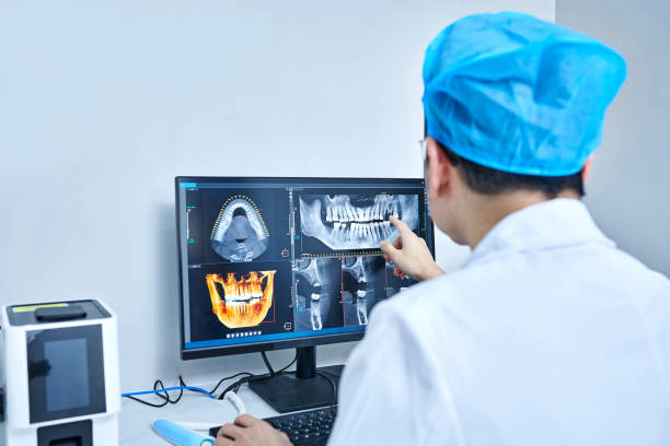 Best Holiday Emergency Dentist in Veedersburg, IN